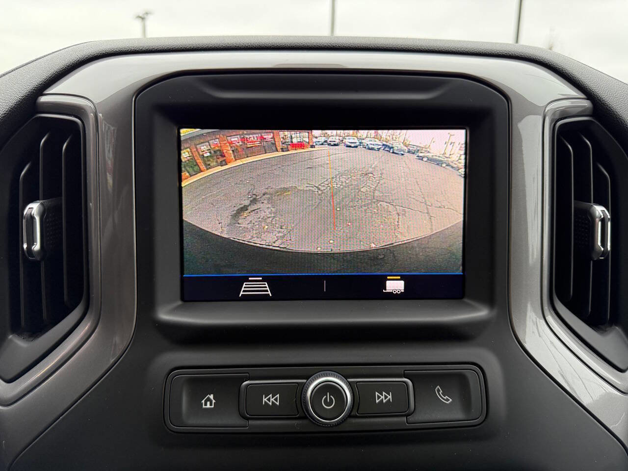 Used 2021 Chevrolet Silverado 1500 Custom Trail Boss w/ Realtree Special Edition image 18