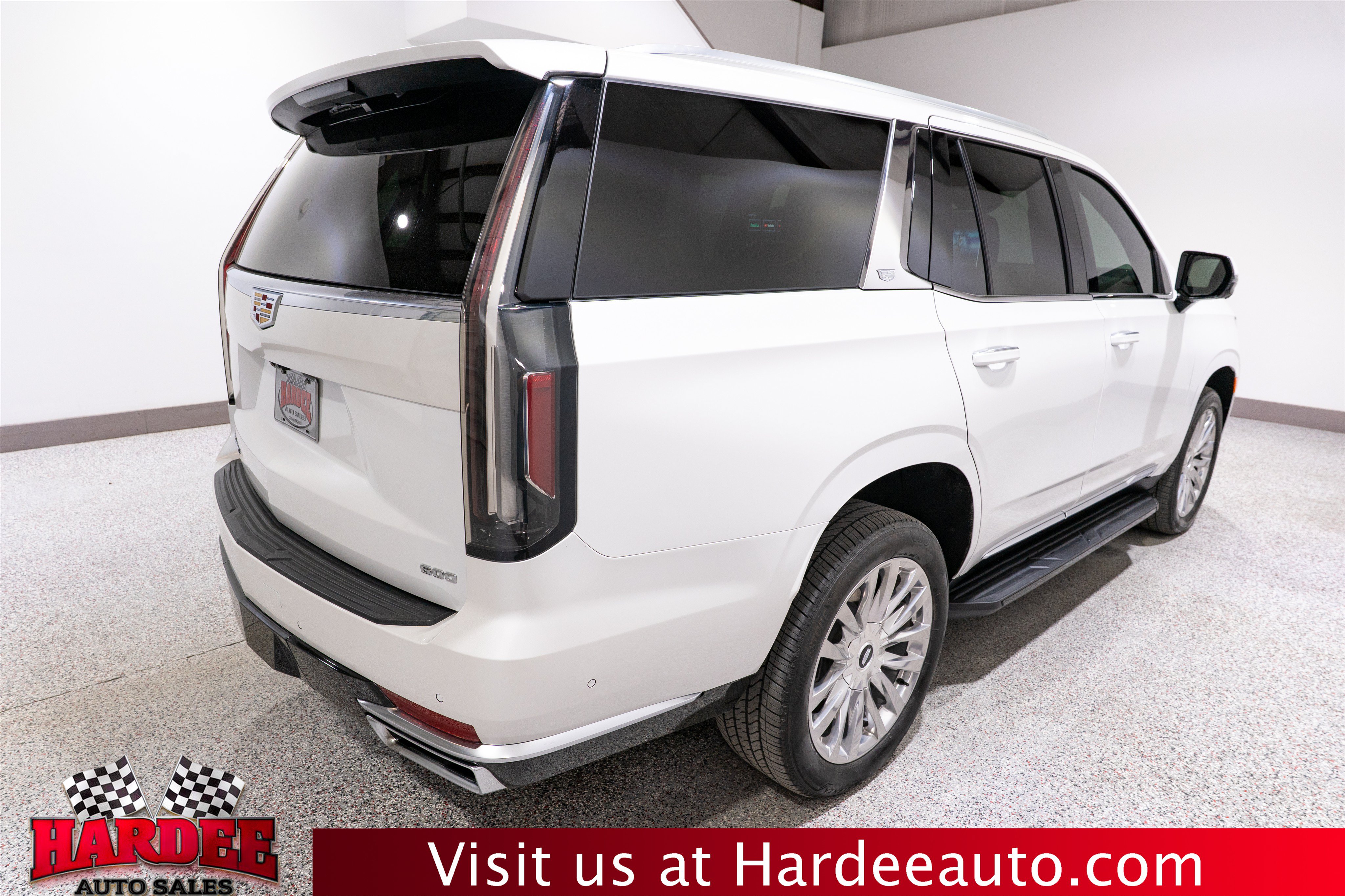 Used 2024 Cadillac Escalade Premium Luxury w/ Performance Package AWD/4WD image 5