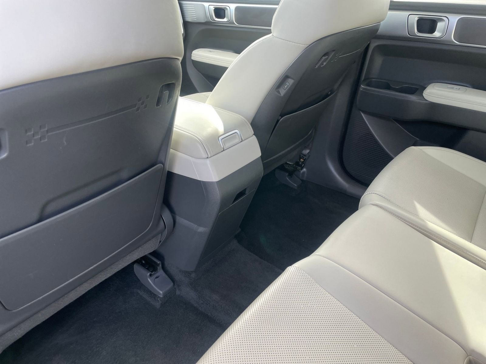 Used 2025 Hyundai Santa Fe SEL image 24