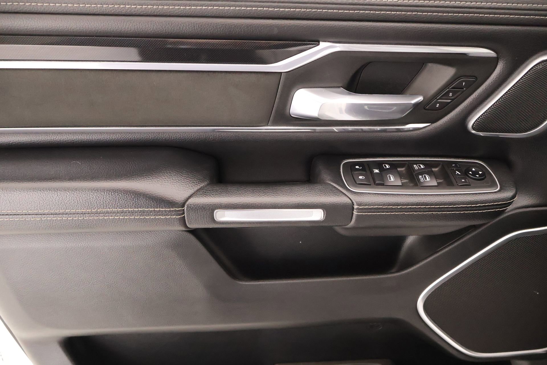 Used 2021 RAM 1500 Laramie image 17