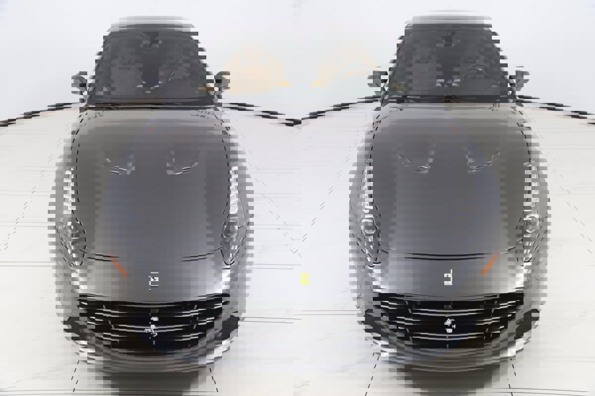 Used 2018 Ferrari California T image 94