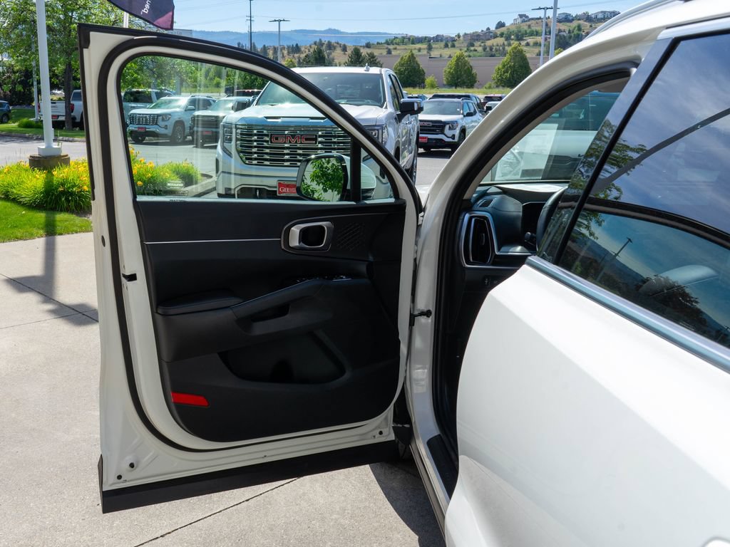 Certified 2026 Kia Sorento EX AWD/4WD image 16