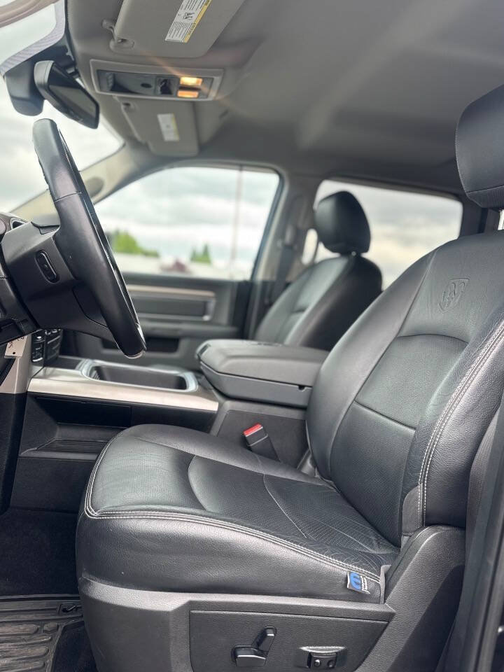 Used 2018 RAM 1500 Outdoorsman AWD/4WD image 3