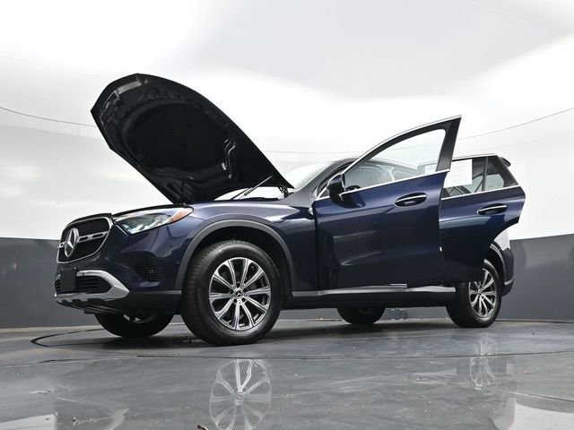 Used 2024 Mercedes-Benz GLC 300 image 42