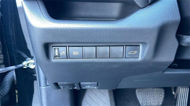 Used 2022 Toyota RAV4 XLE Premium image 26