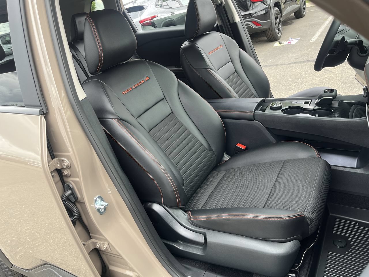 Used 2025 Nissan Rogue SV AWD/4WD image 25