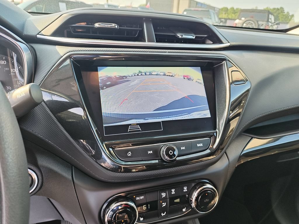 Used 2023 Chevrolet TrailBlazer LT w/ Convenience Package FWD image 17