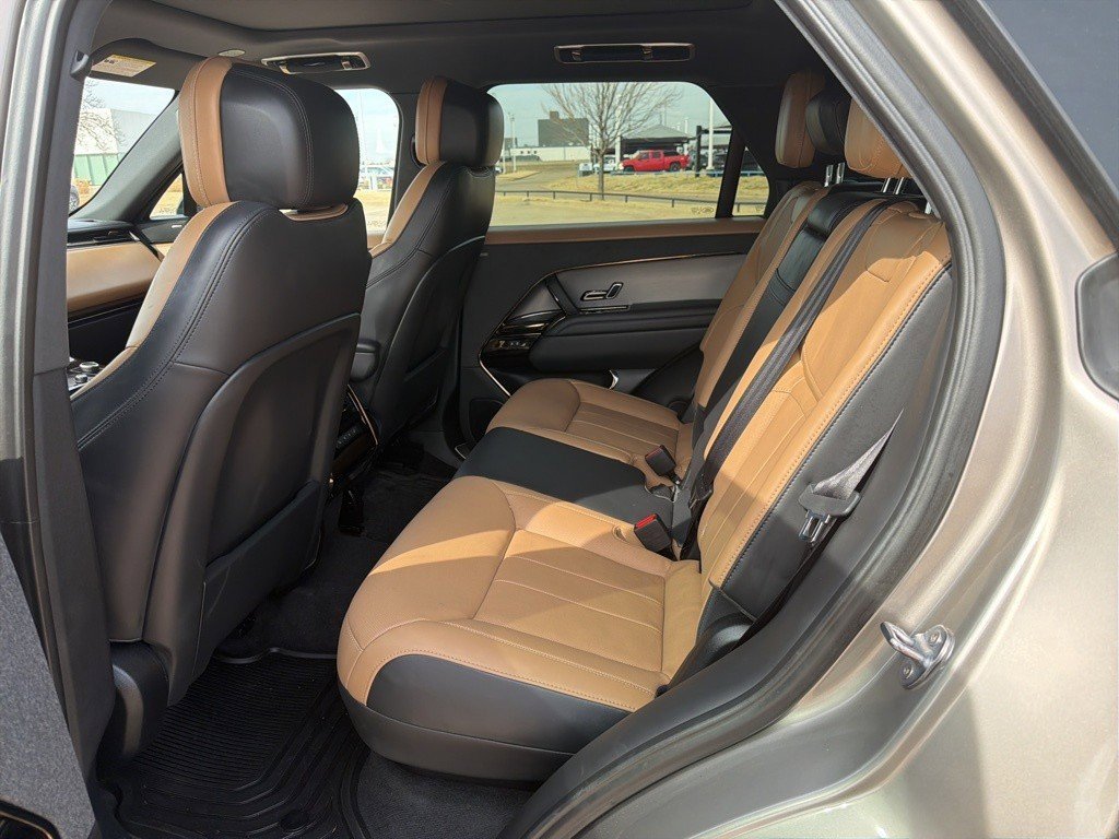 Used 2023 Land Rover Range Rover Sport SE Dynamic image 10