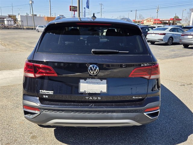 Used 2024 Volkswagen Taos SE image 10