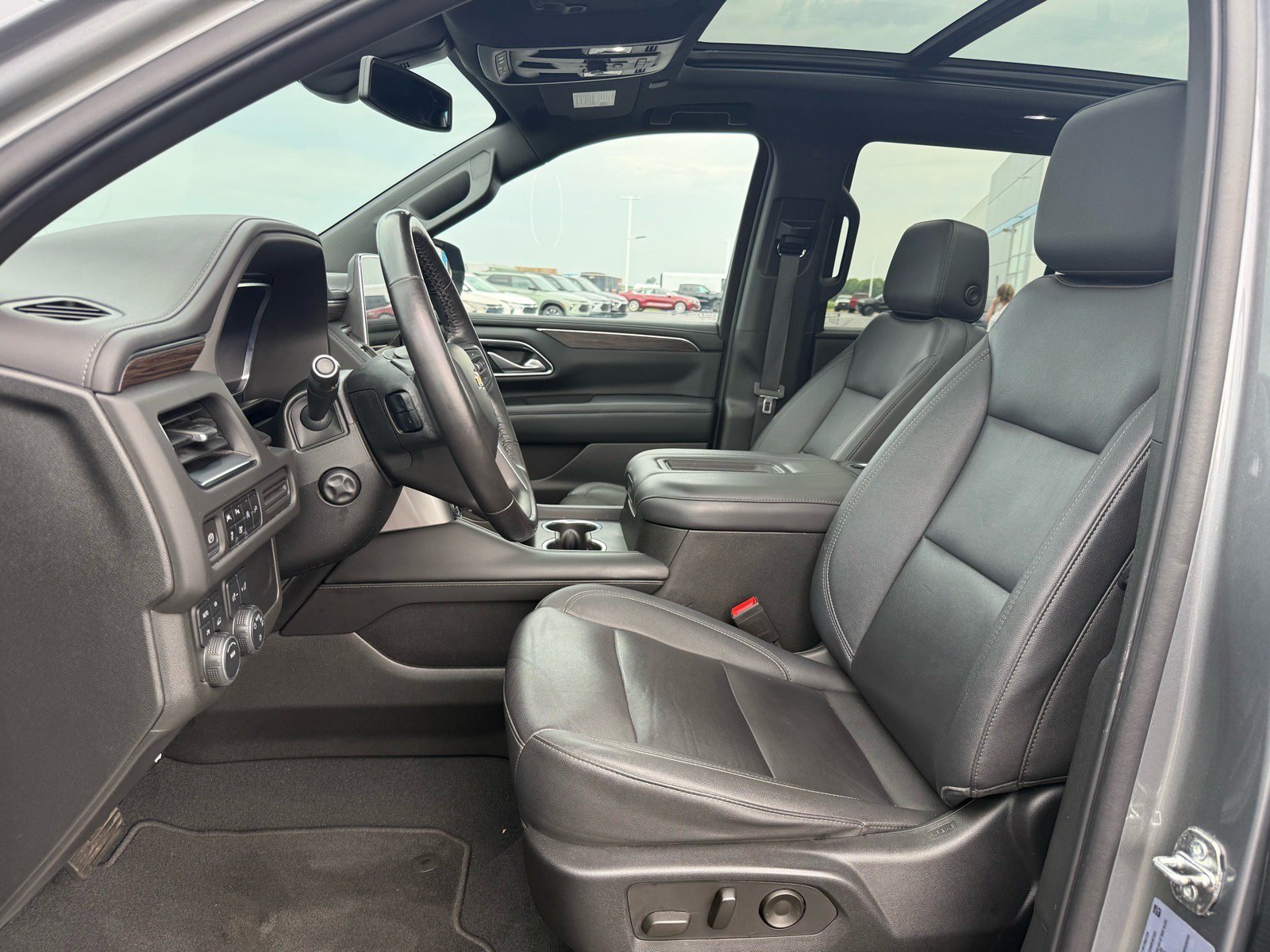 Used 2022 Chevrolet Tahoe LT w/ LT Signature Plus Package AWD/4WD image 11