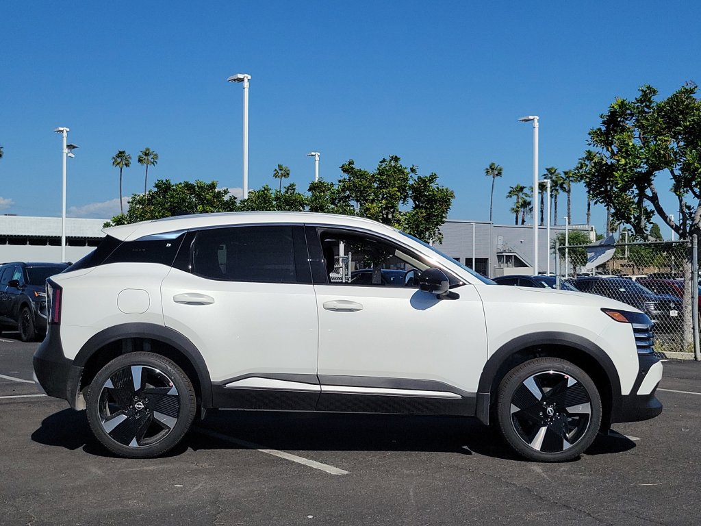 New 2026 Nissan Kicks SR FWD image 20
