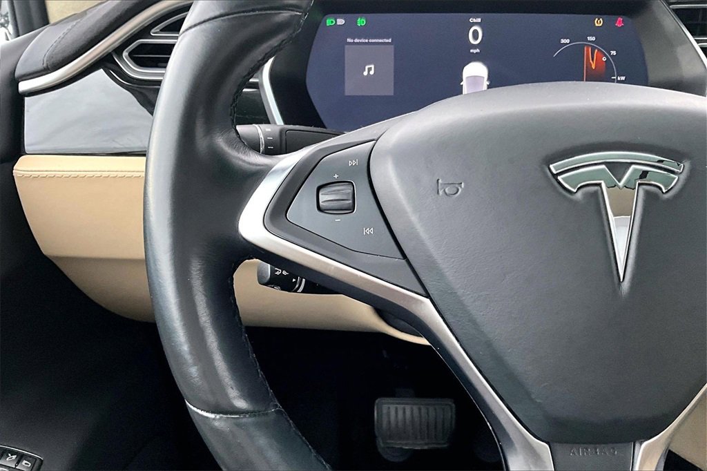 Used 2016 Tesla Model X 90D image 17