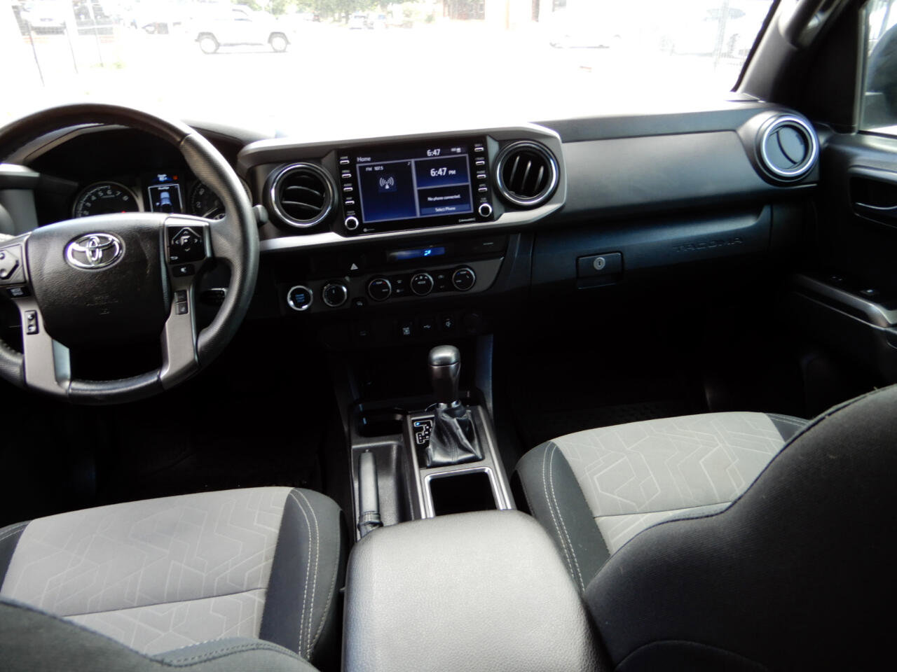 Used 2022 Toyota Tacoma TRD Off-Road image 15
