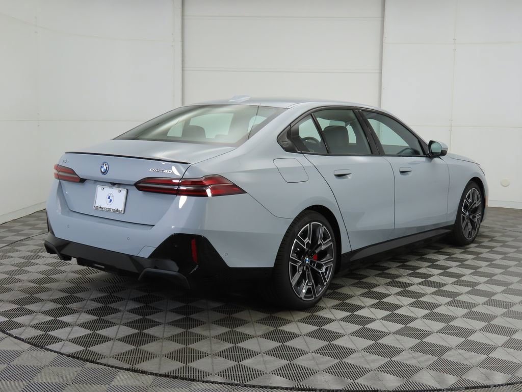 New 2026 BMW i5 eDrive40 w/ M Sport Package image 5