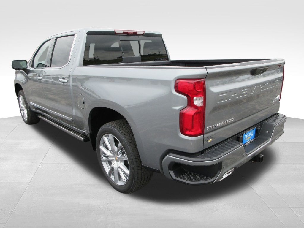 New 2026 Chevrolet Silverado 1500 High Country AWD/4WD image 3