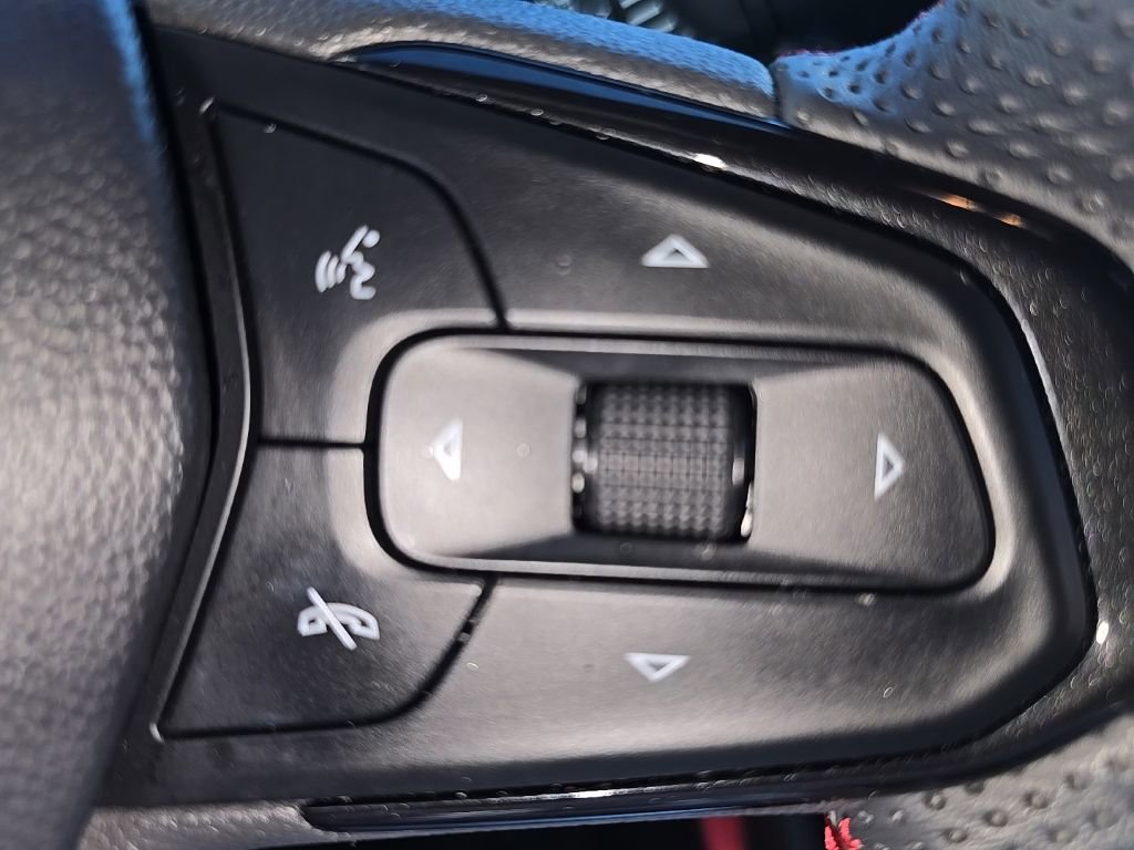 Used 2023 Chevrolet TrailBlazer RS w/ Convenience Package image 18