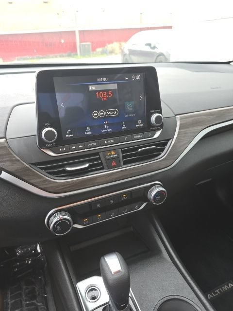 Used 2025 Nissan Altima 2.5 SV AWD/4WD image 14