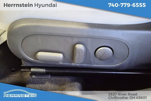 Used 2024 Hyundai Kona SEL image 21