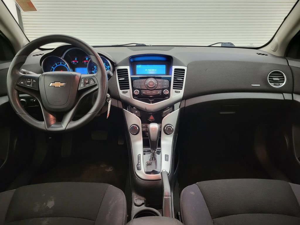 Used 2015 Chevrolet Cruze LT image 38
