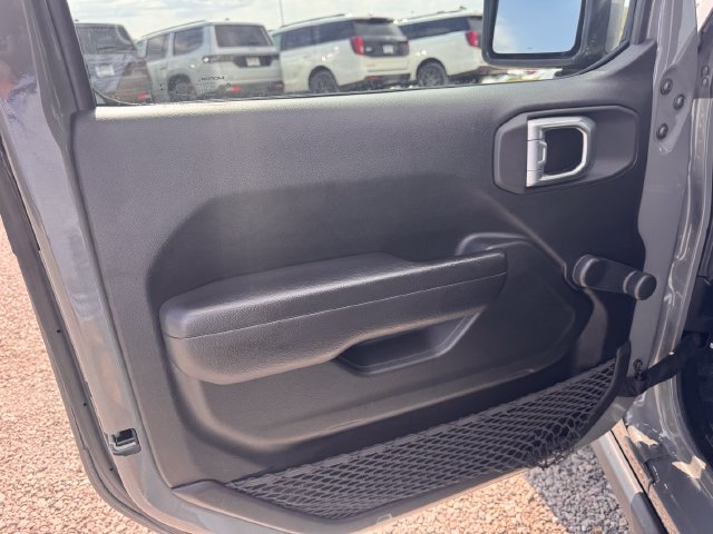 Used 2022 Jeep Wrangler Sport AWD/4WD image 44