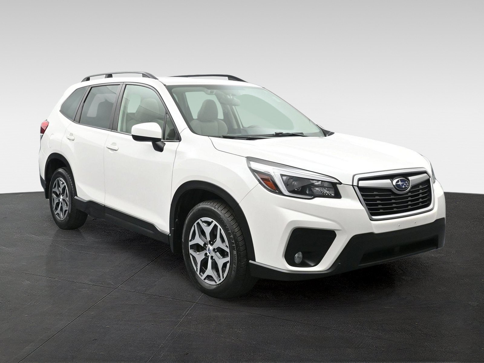 Used 2021 Subaru Forester Premium AWD/4WD image 2