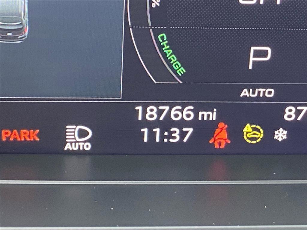 Used 2024 Audi Q4 e-tron Premium Plus w/ Premium Plus image 12