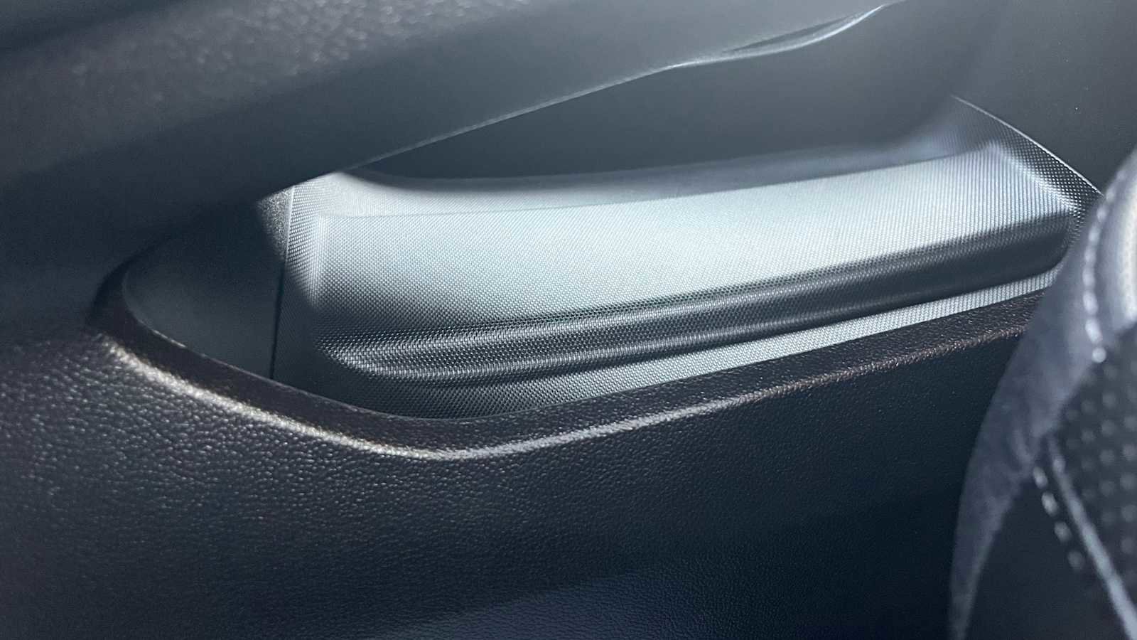 Used 2022 Buick Envision Essence w/ Safety Package image 24