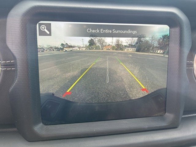 Used 2022 Jeep Gladiator Overland w/ Popular Equipment Package image 11