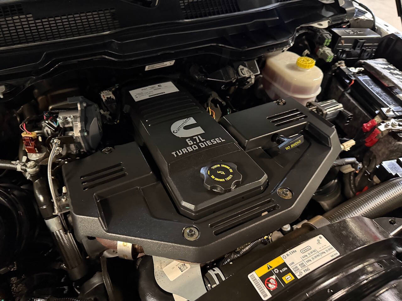 Used 2018 RAM 3500 Laramie RWD image 27