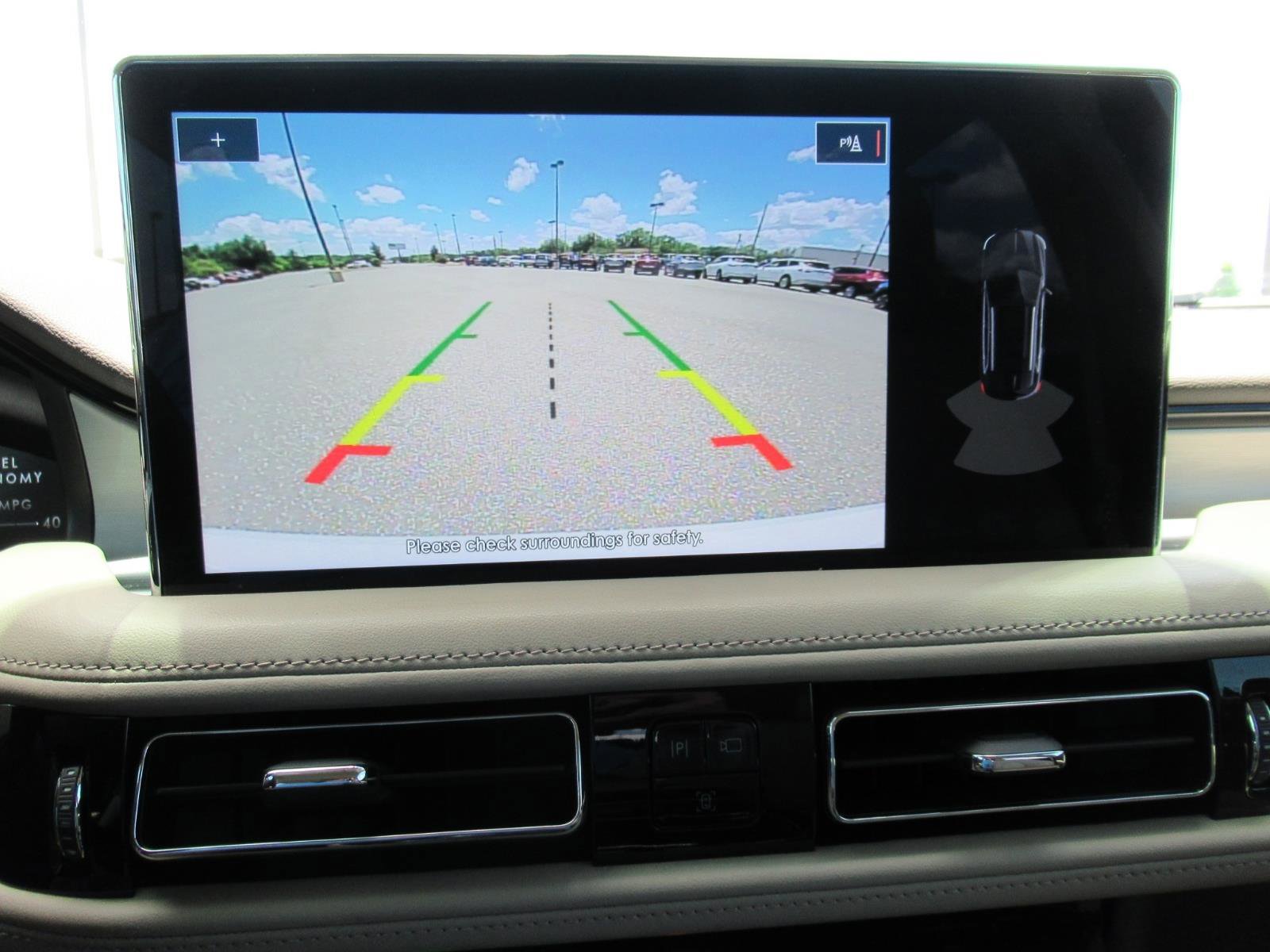 Used 2022 Lincoln Nautilus FWD w/ Premium Package image 27