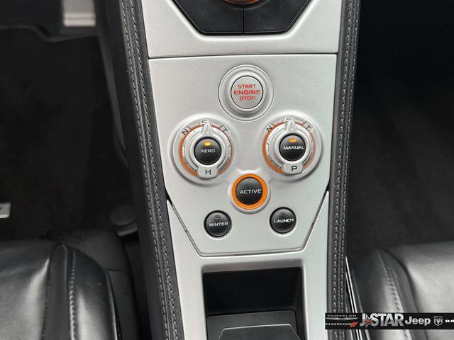 Used 2015 McLaren 650S Spider image 21