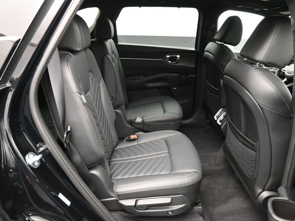 Certified 2025 Kia Sorento SX Prestige image 26