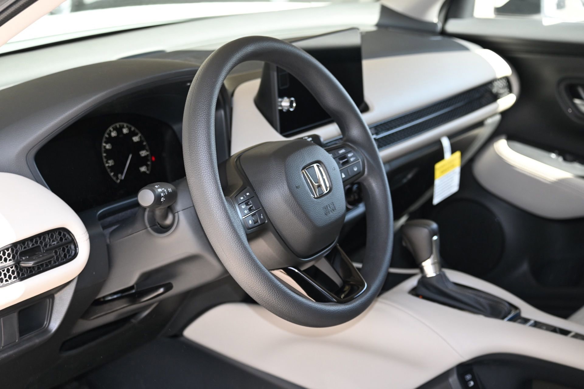 New 2025 Honda HR-V LX image 9