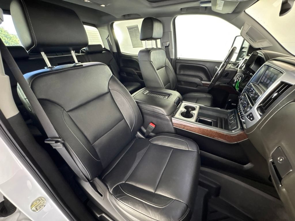 Used 2018 GMC Sierra 3500 SLT w/ Duramax Plus Package AWD/4WD image 37