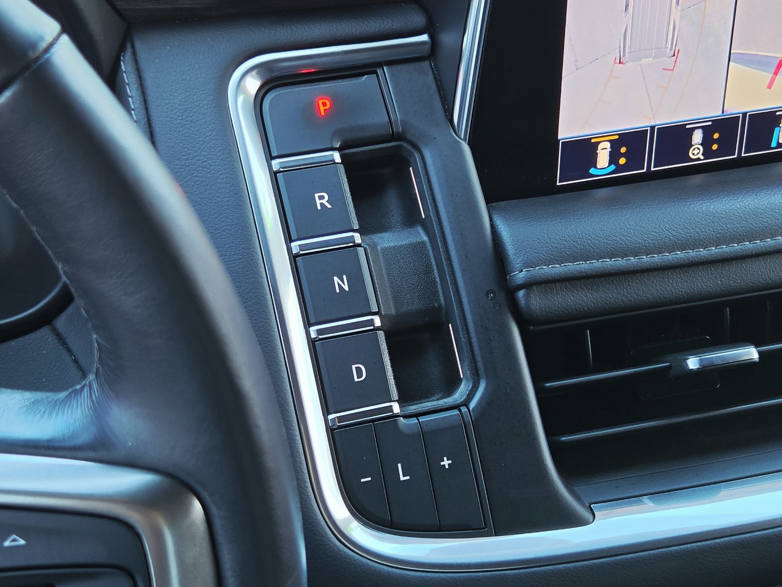 Used 2021 Chevrolet Tahoe LT w/ LT Signature Package AWD/4WD image 24