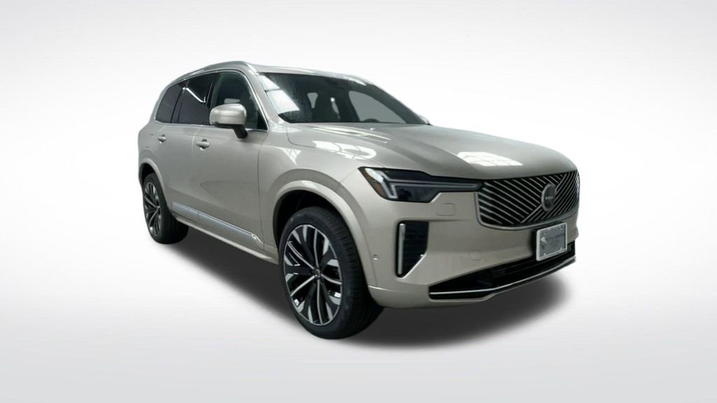 New 2026 Volvo XC90 T8 Plus w/ Protection Package Premier image 17