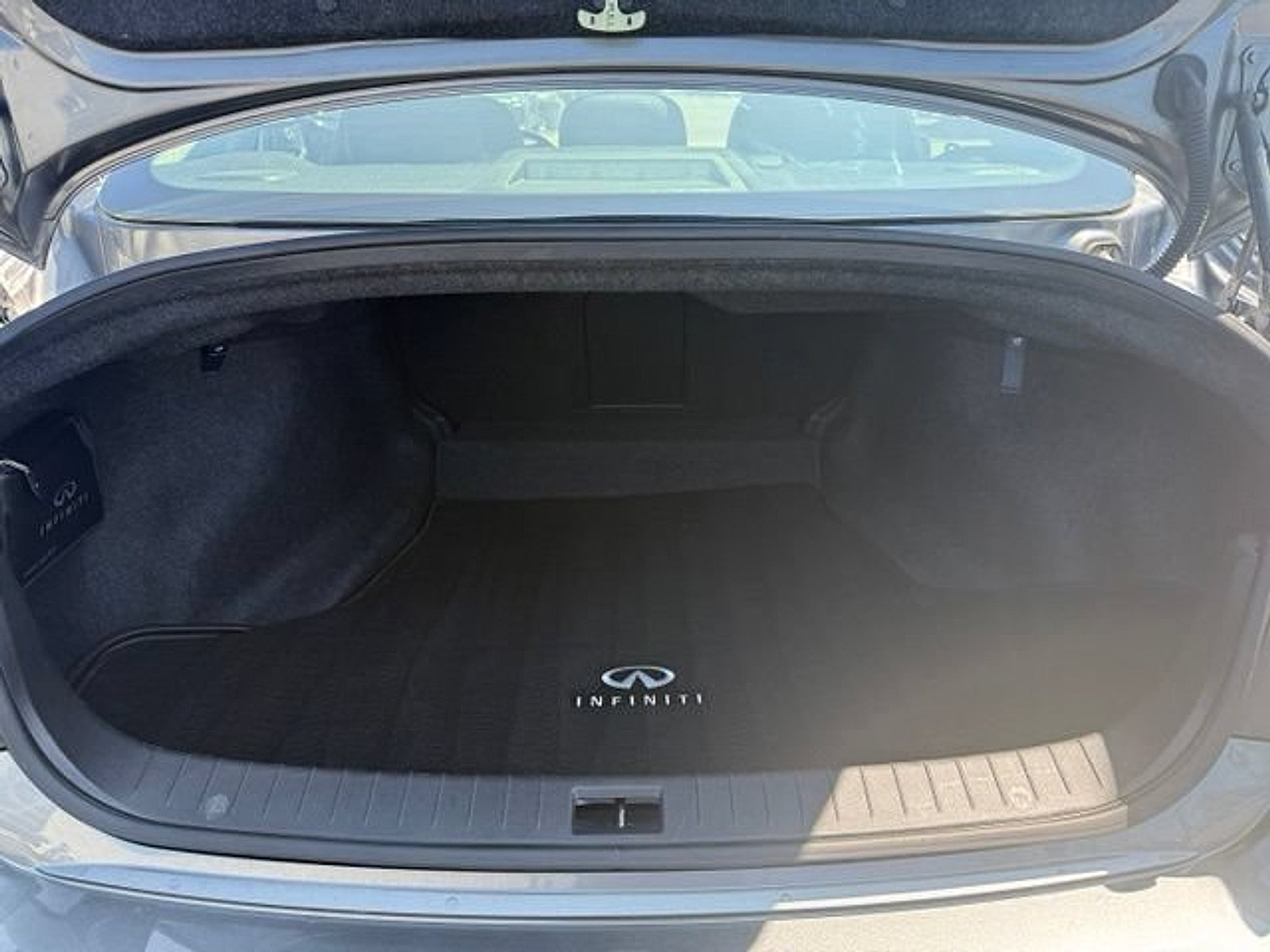 Used 2016 INFINITI Q50 3.0t Premium w/ Driver Assistance Package AWD/4WD image 22