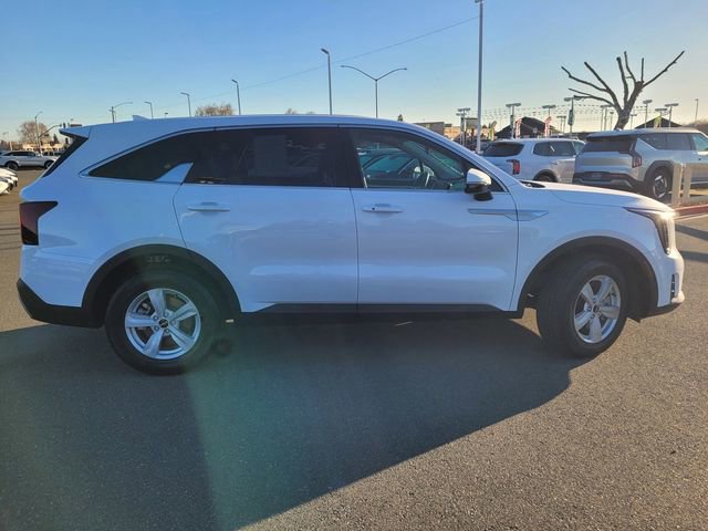 Used 2026 Kia Sorento LX image 3