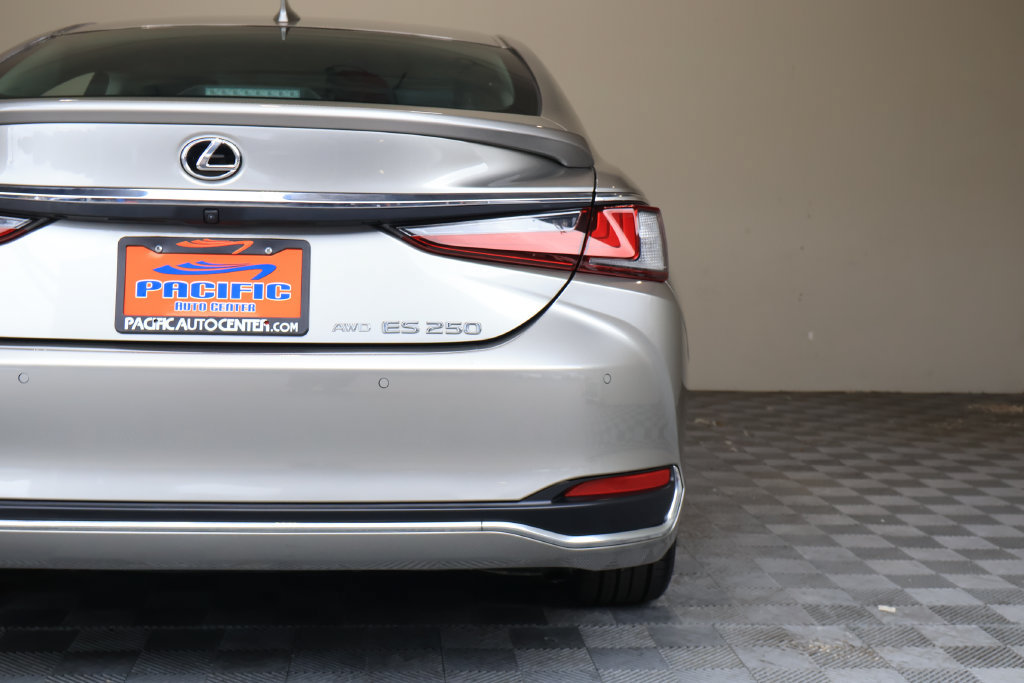 Used 2021 Lexus ES 250 w/ Premium Package AWD/4WD image 12