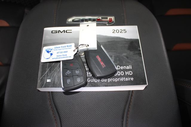 Used 2025 GMC Sierra 2500 AT4 w/ AT4 Premium Plus Package AWD/4WD image 29