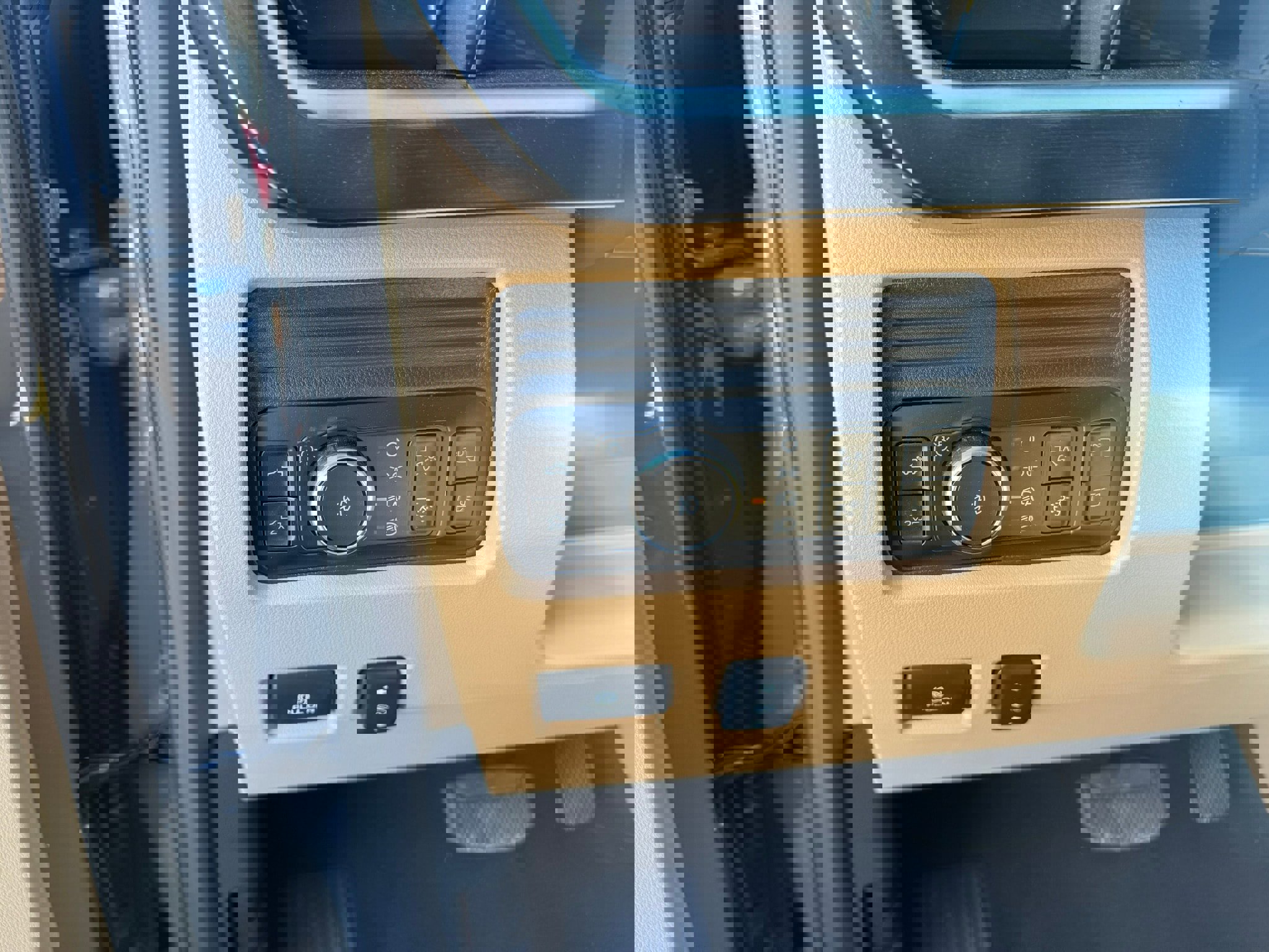 New 2026 Ford F350 Lariat w/ Lariat Premium Package image 22