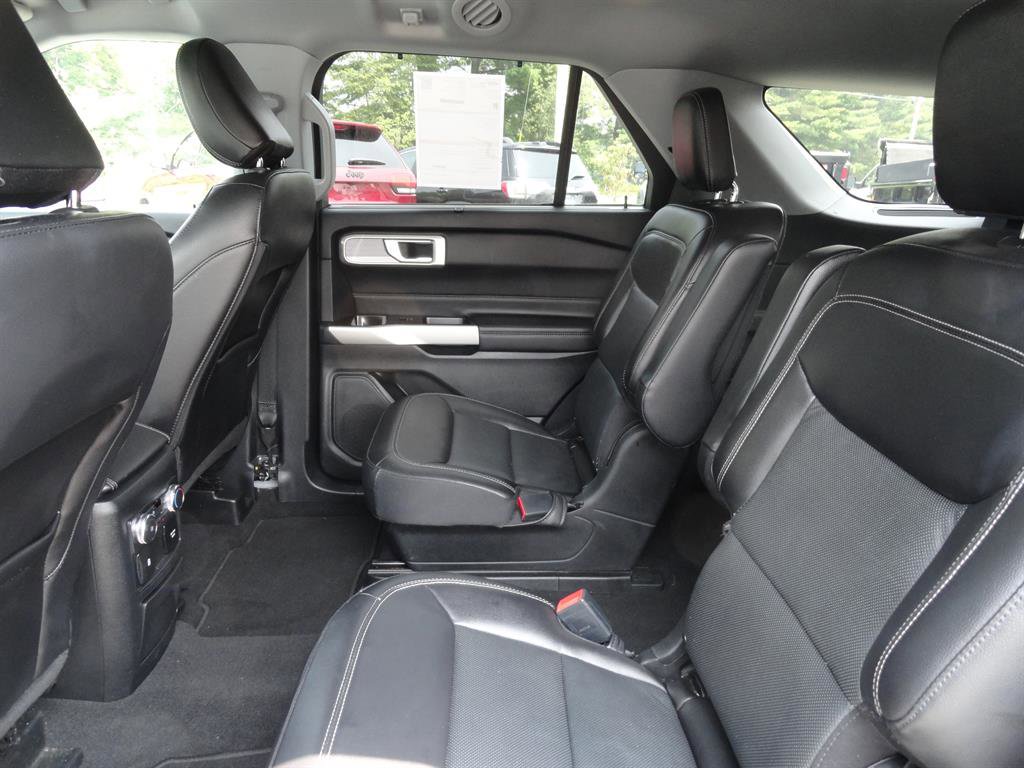 Used 2022 Ford Explorer Limited w/ Equipment Group 301A image 19
