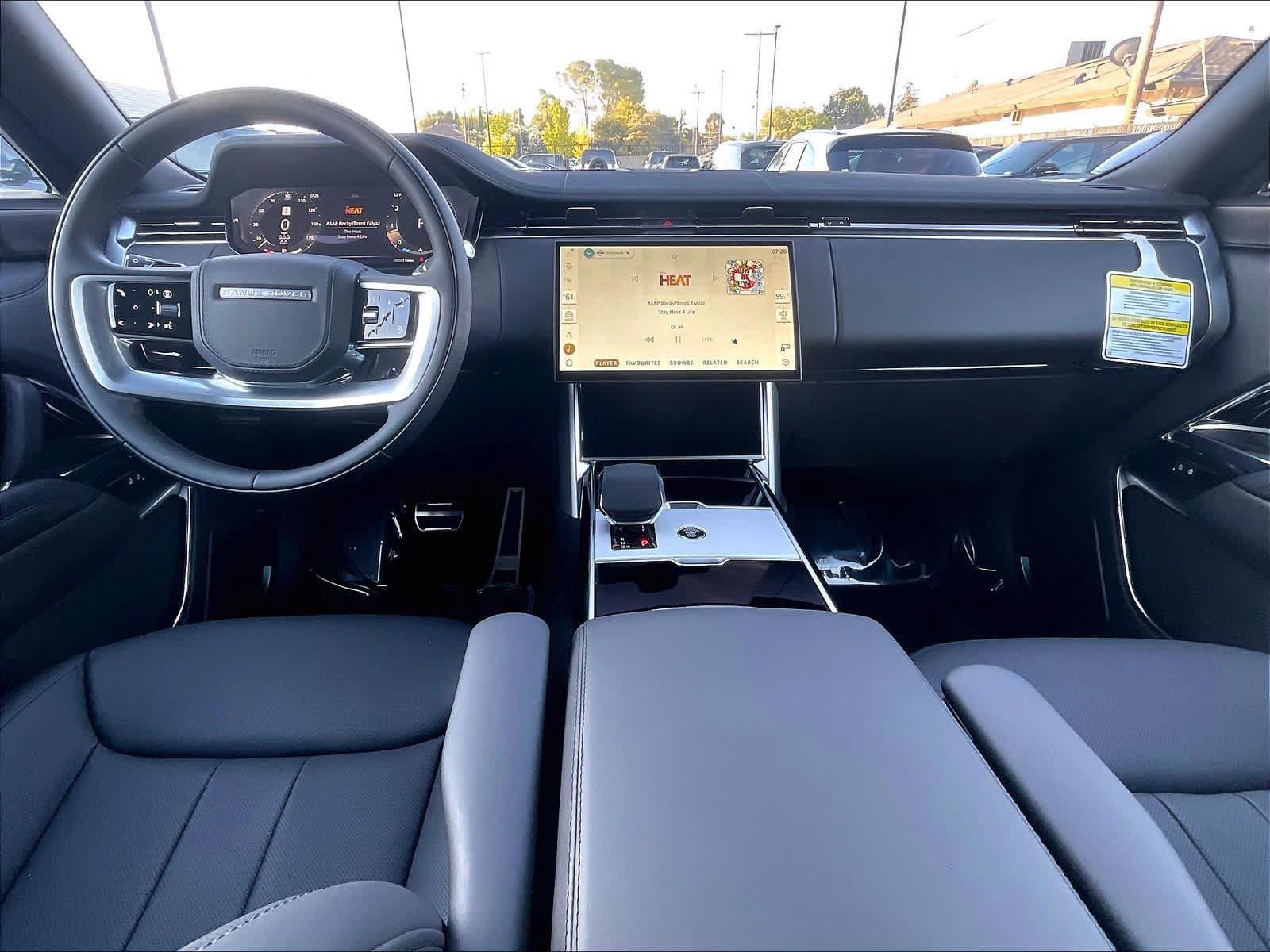 New 2026 Land Rover Range Rover Long Wheelbase SE AWD/4WD image 7
