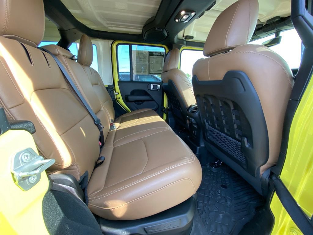 Used 2023 Jeep Wrangler Unlimited Rubicon 4xe AWD/4WD image 26