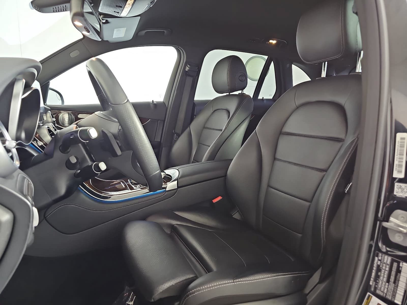 Used 2017 Mercedes-Benz GLC 300 4MATIC image 15
