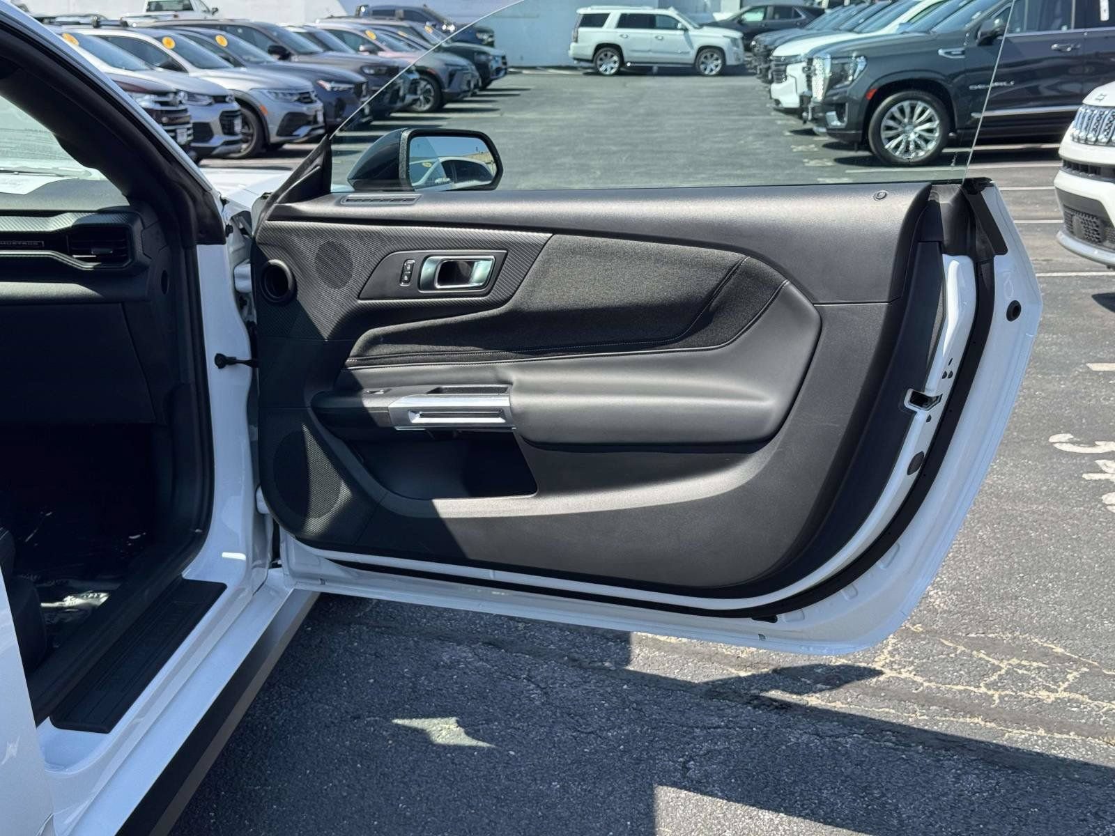 Used 2025 Ford Mustang Coupe RWD image 14