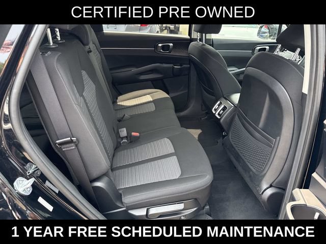 Used 2023 Kia Sorento LX FWD image 11