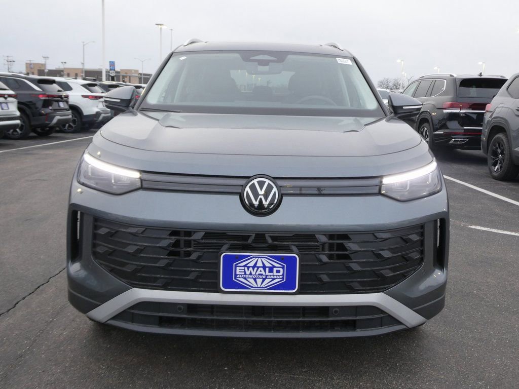 New 2026 Volkswagen Tiguan SE image 30