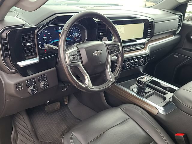 Used 2022 Chevrolet Silverado 1500 LT Trail Boss w/ LT Trail Boss Premium Package AWD/4WD image 14