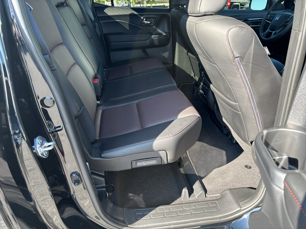 Used 2025 Honda Ridgeline Black Edition image 29